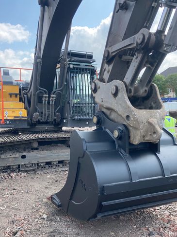 Digging Buckets for Case, Liebher, JCB, Volvo, Hitachi