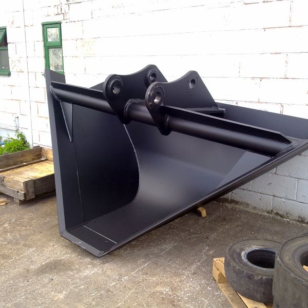 V-bucket trapezoidal bucket for digging V trenches
