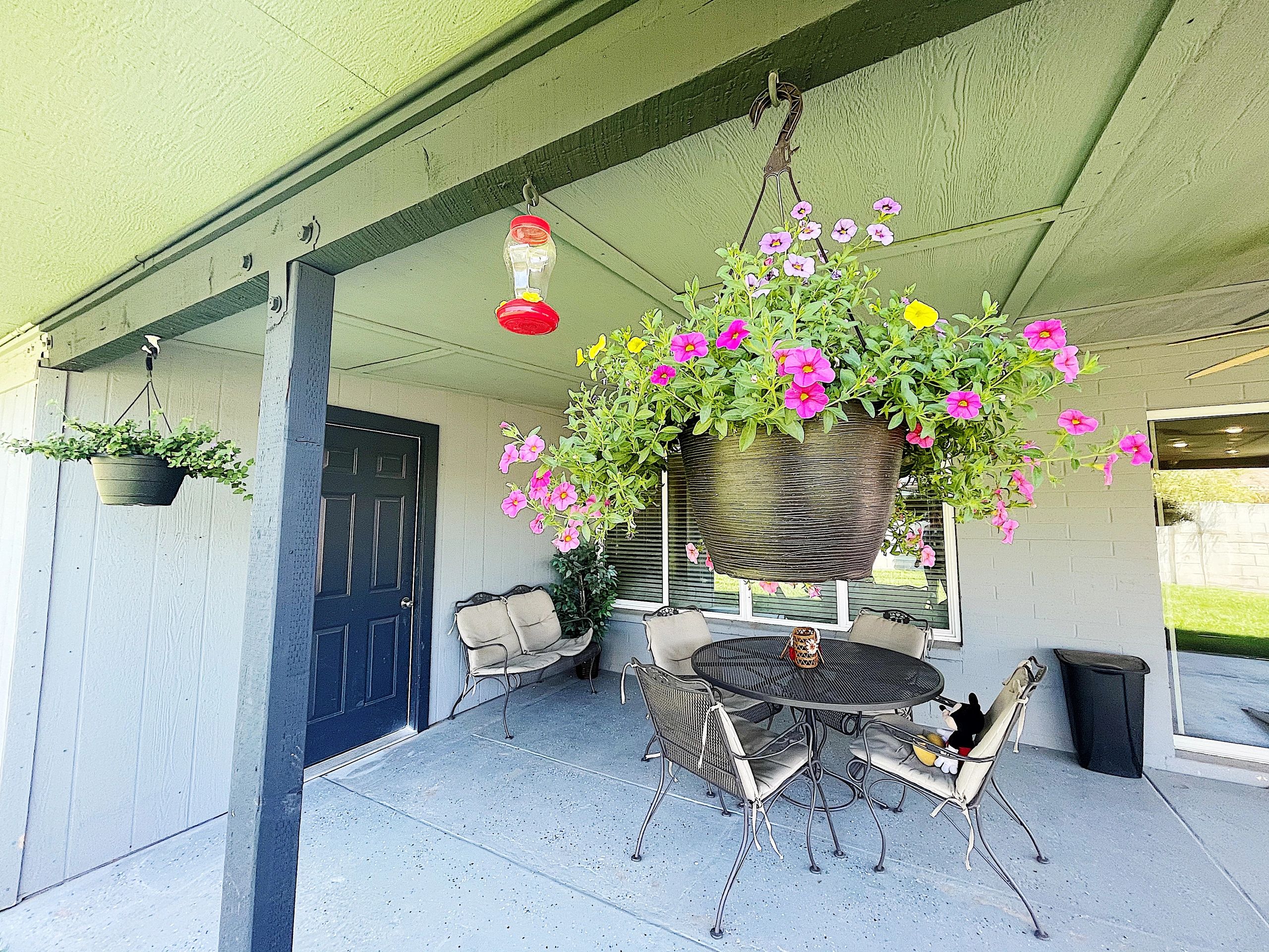 Covered patio at Bella Amore Assisted Living.