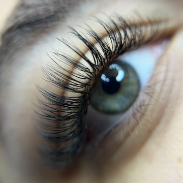 Signature natural eyelash extensions 