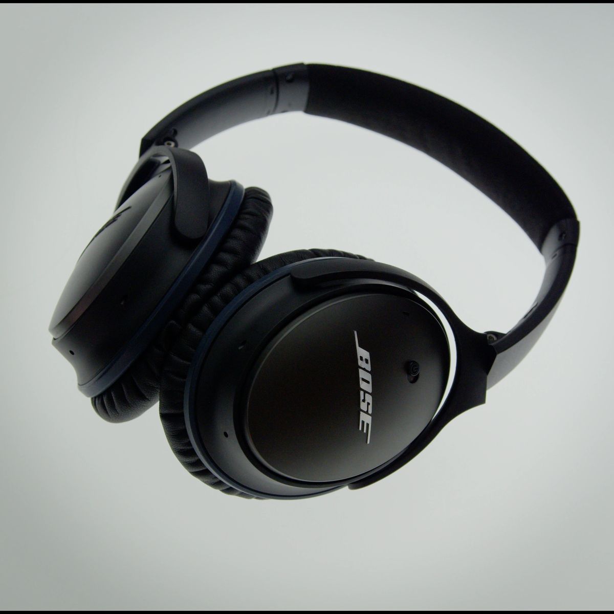 Bose QuietComfort 25 Wired Acoustic Noise Cancelling Headphones for Android  devices