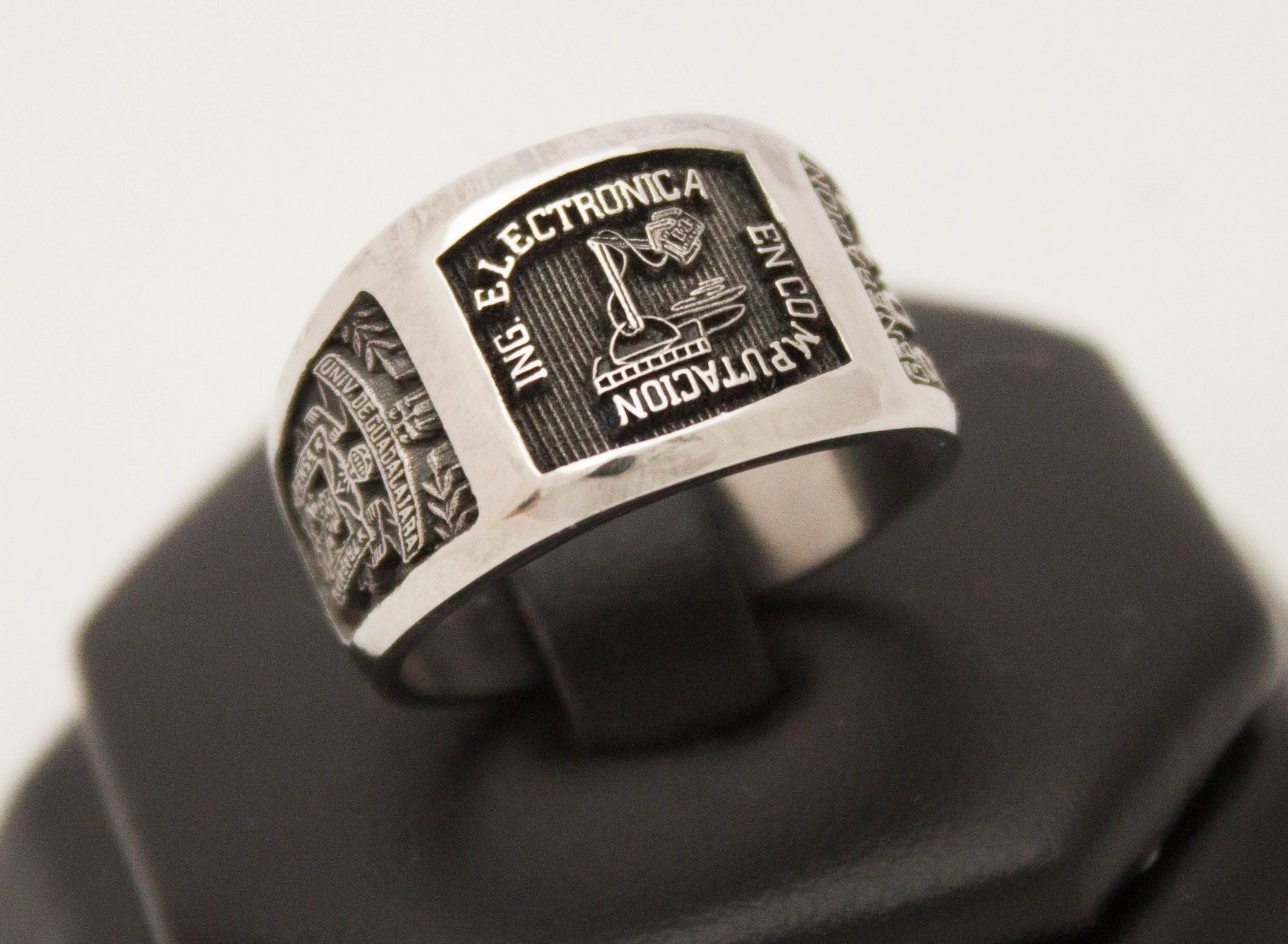 Anillo Ing. Químico, Químico Farmacobiólogo 7