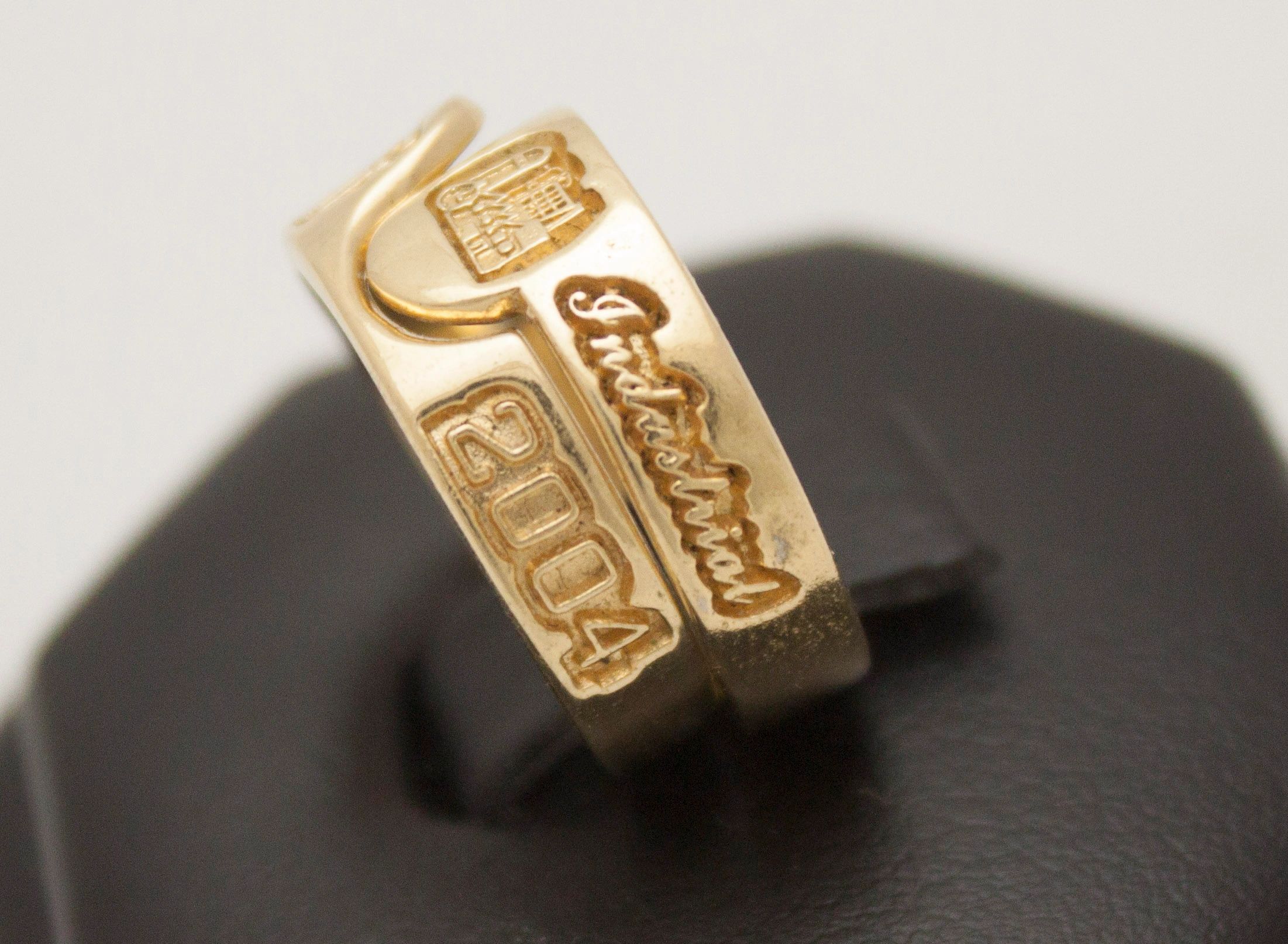 Anillo Ing. en Comunicaciones y Electrónica 9