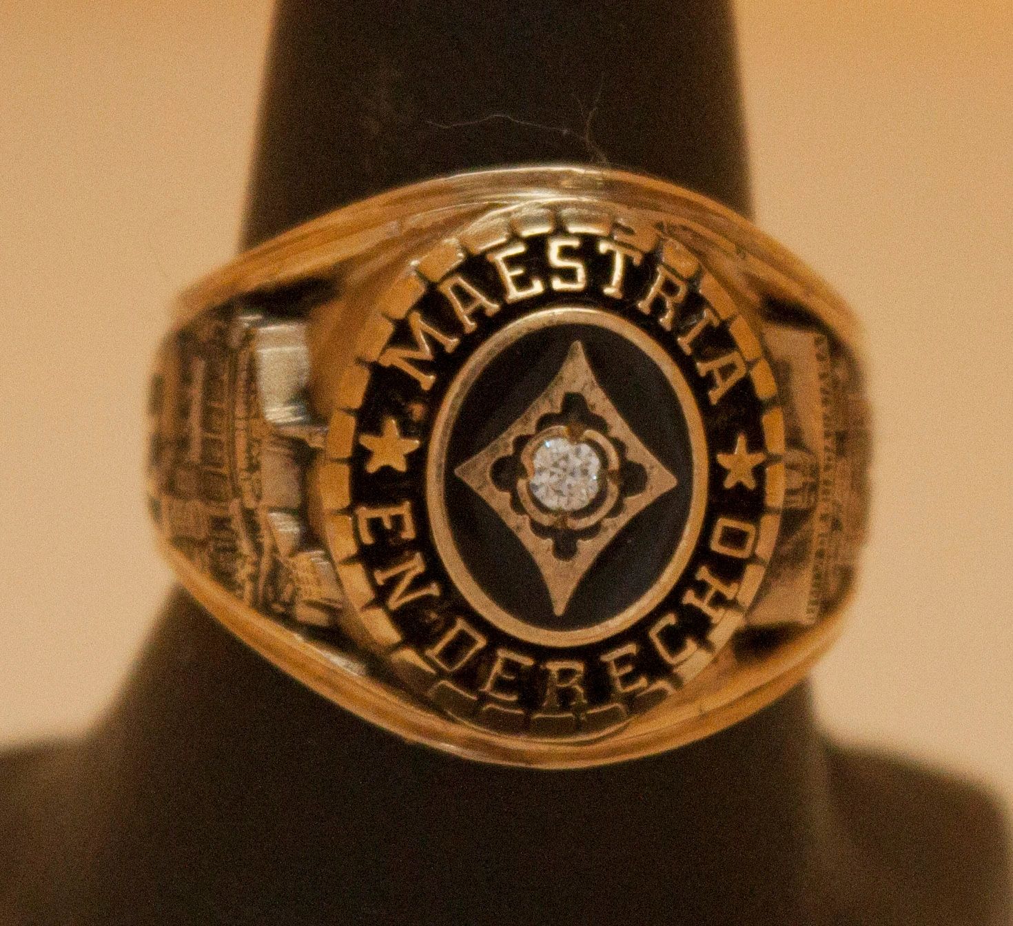 Anillo Maestría 9