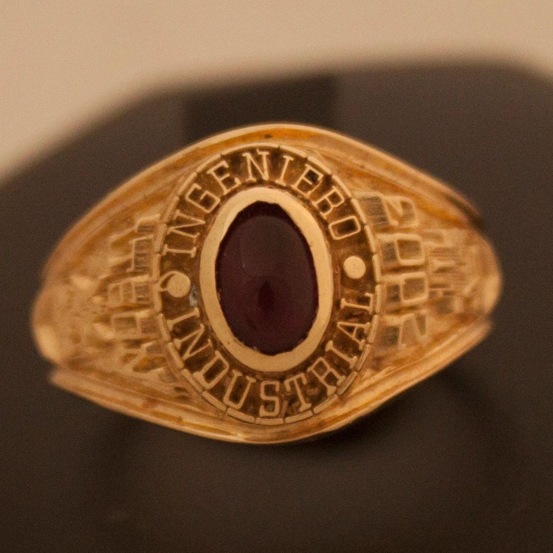 Anillo Ing. en Comunicaciones y Electrónica 11