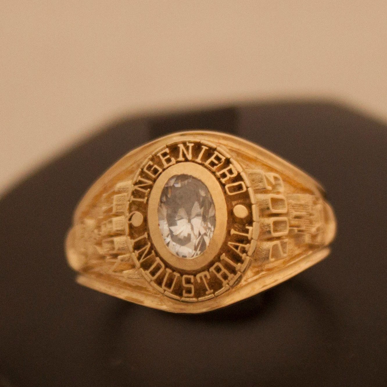 Anillo Ing. en Comunicaciones y Electrónica 15