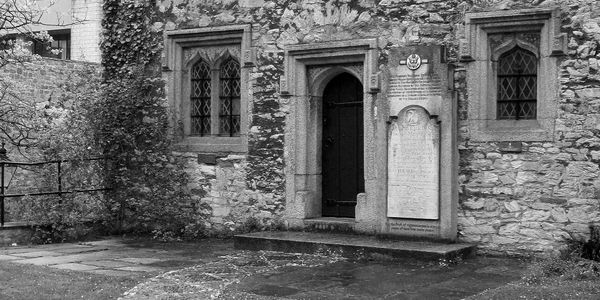 A British memorial to Americans lost in the War of 1812, William Allen and  Richard Delphy.