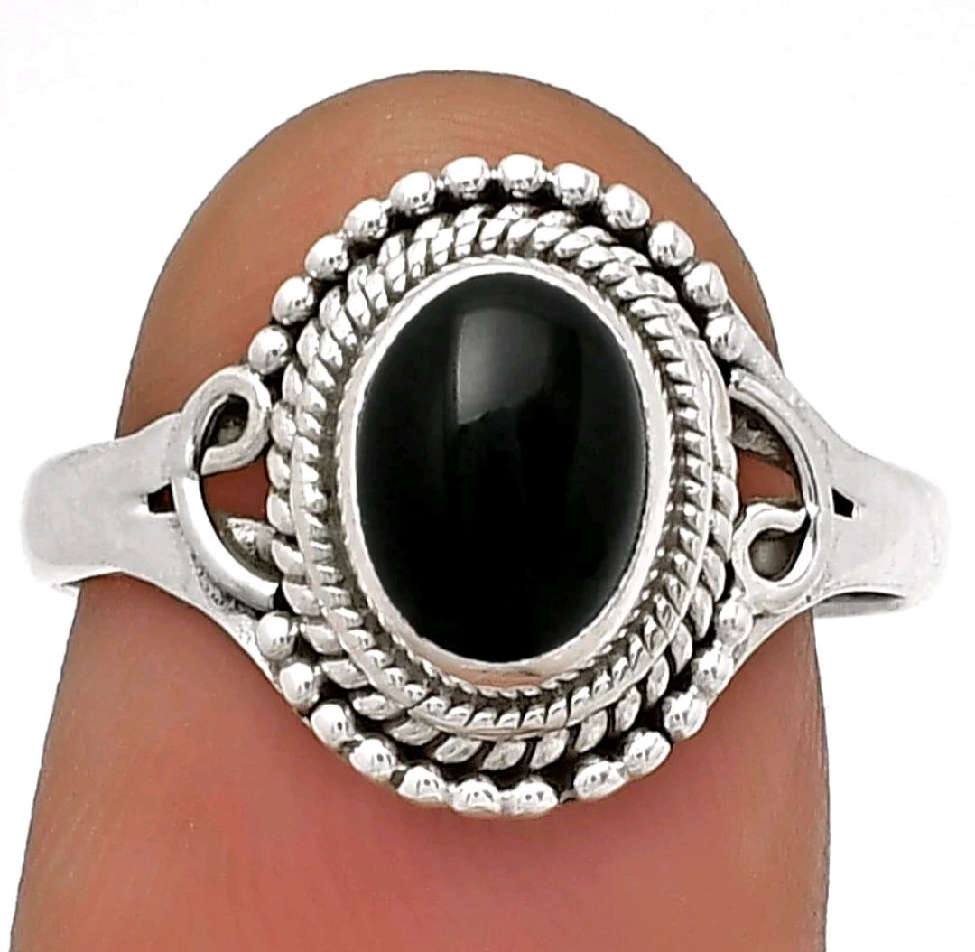 Sterling Silver Black Onyx Ring, Size 7.5.