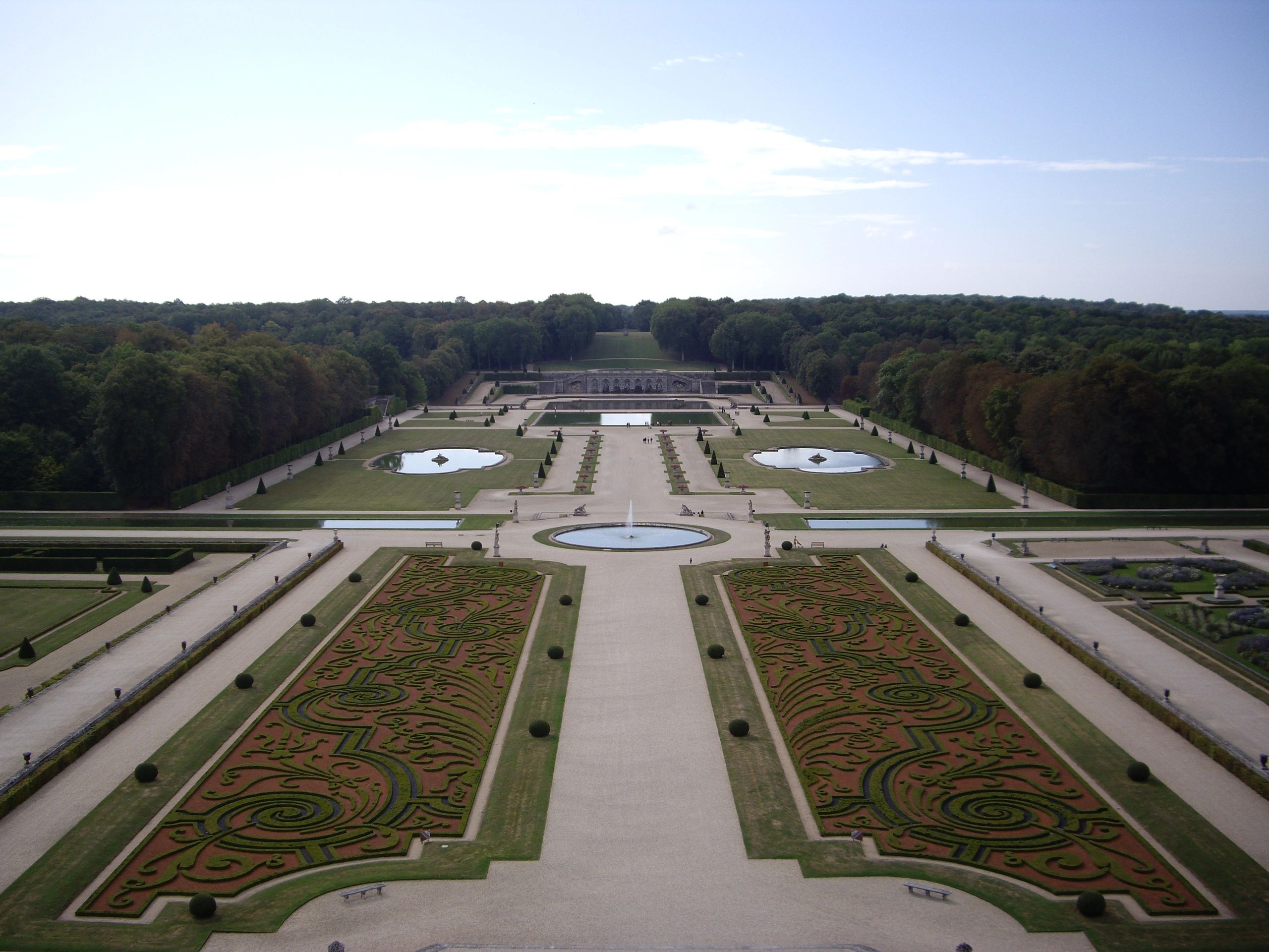 The Sun King's Garden: Louis XIV, Andre Le Notre and the Creation of the Gardens of Versailles [Book]