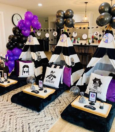 Catch My Party on X: If you're a Swiftie you are going to love this Taylor  Swift Eras Tours Sleepover! The party decorations are fantastic!   #catchmyparty #partyideas #taylorswift  #taylorswiftsleepover #erastour #erastourparty #