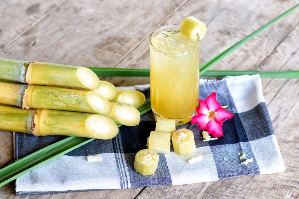 sugarcane juice drinking