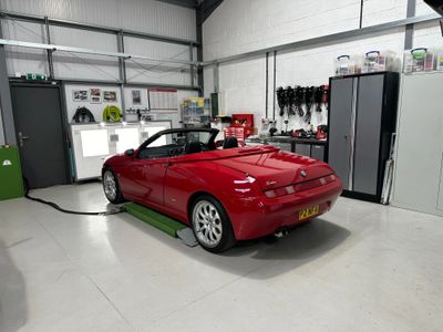 Professional detailing, classic car, machine polishing