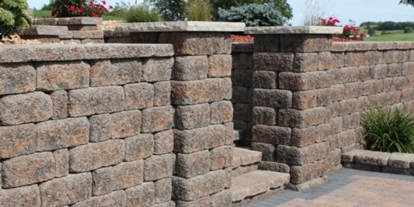 Keystone Traditional Country Manor is a three piece (large, medium, small unit)  tumbled system  