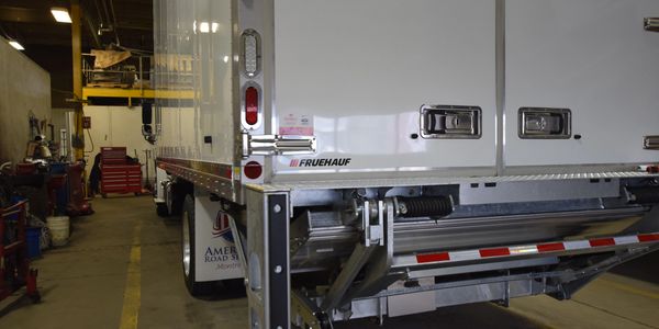 Liftgate, Fruehauf Lachine, Qc, Canada
