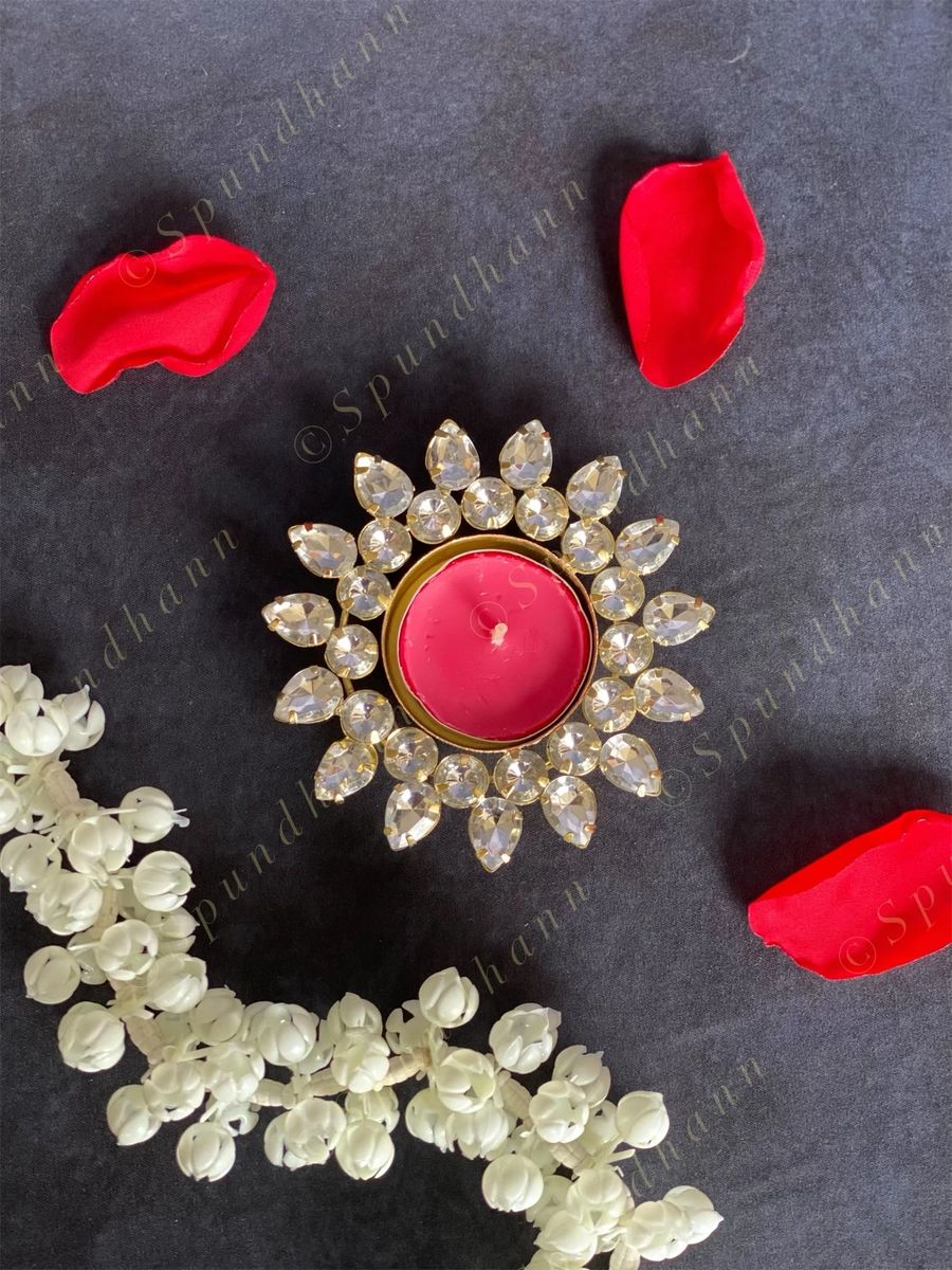 Gemstone Double Studded Floral Tea Light Holder