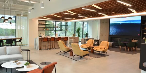 John Shelton office Leasing