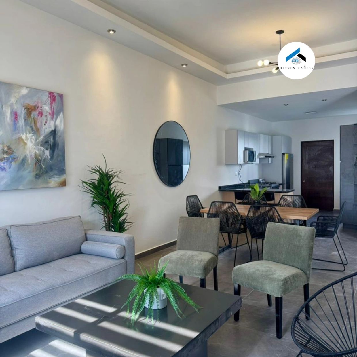 Sala-comedor de casa amueblada en renta con recámara en planta baja en Rincón Campestre Saltillo NTE