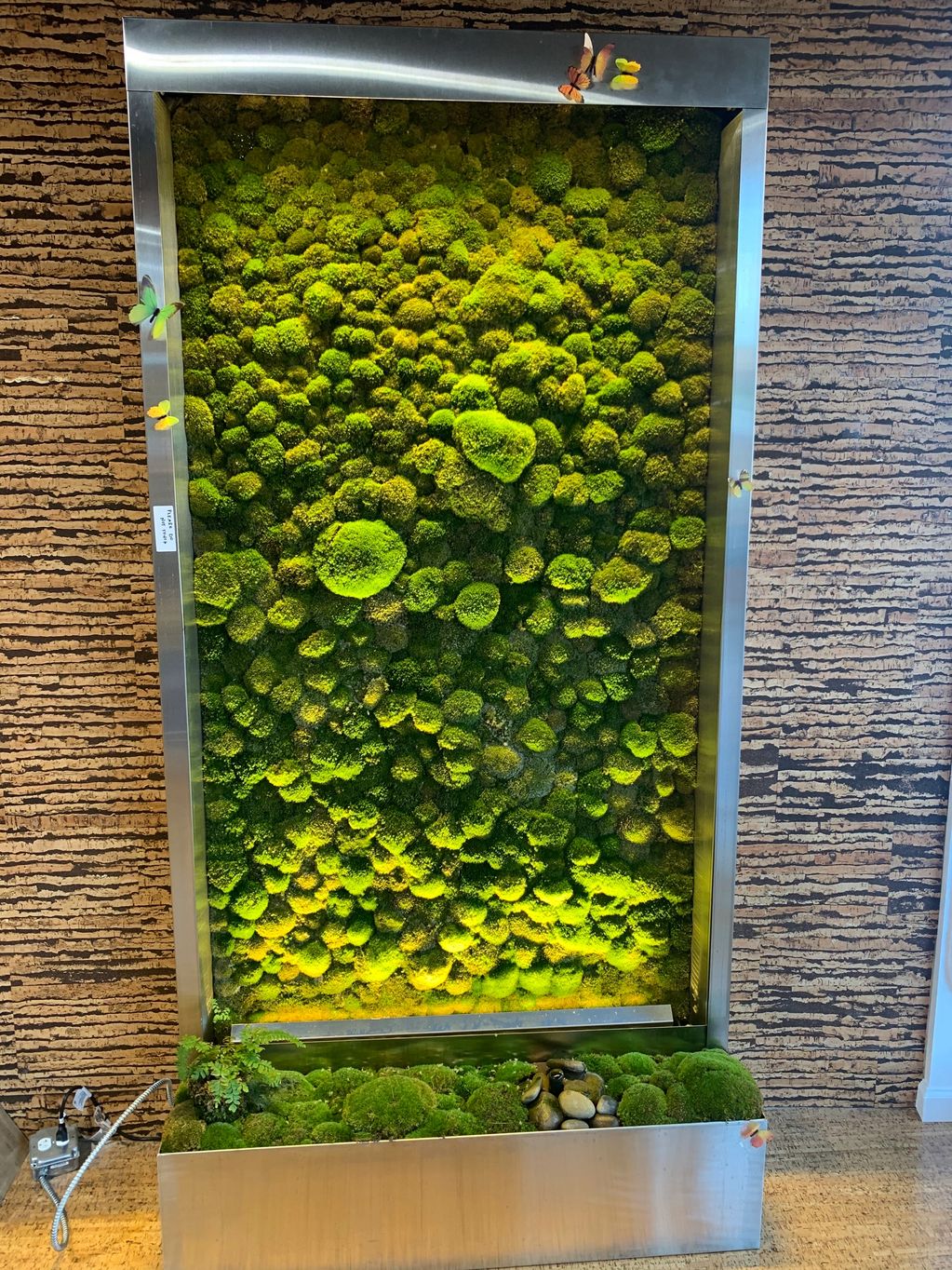 Make a Really Cool Abstract Moss Wall Art Canvas - Jennifer Rizzo