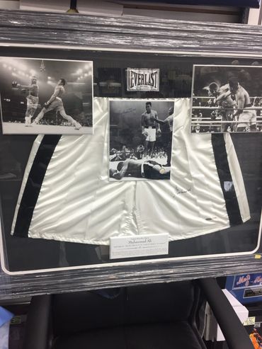 Living Legends Memorabilia & Collectibles, Inc