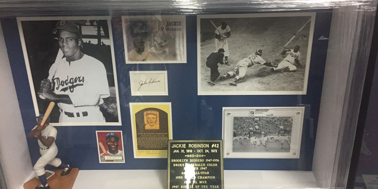 Entertainment & Sports Memorabilia in Queens, NY