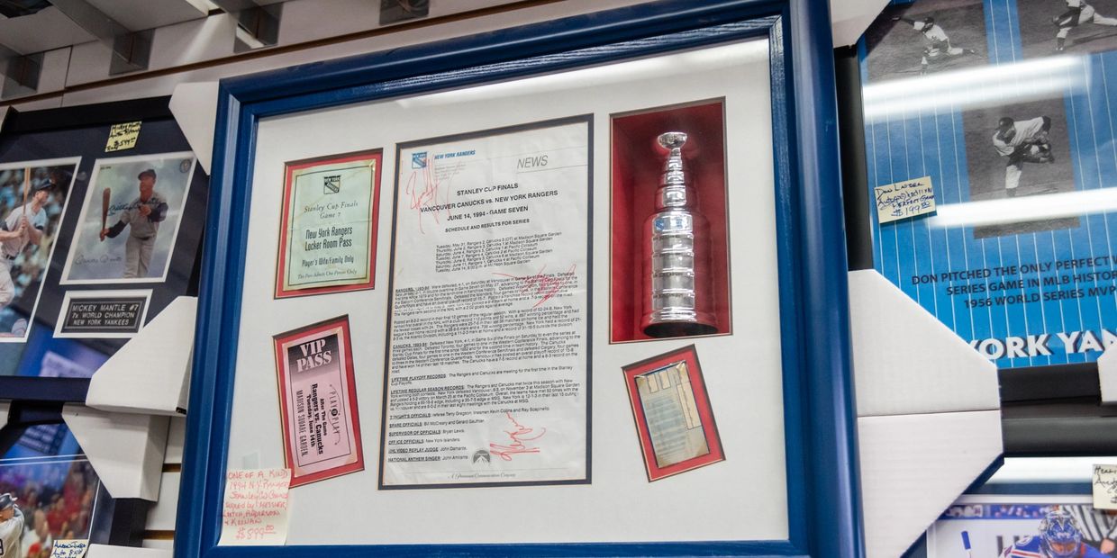 Collectible & Memorabilia Charity Auctions in Bellmore, NY - Autographed Hockey Collectables