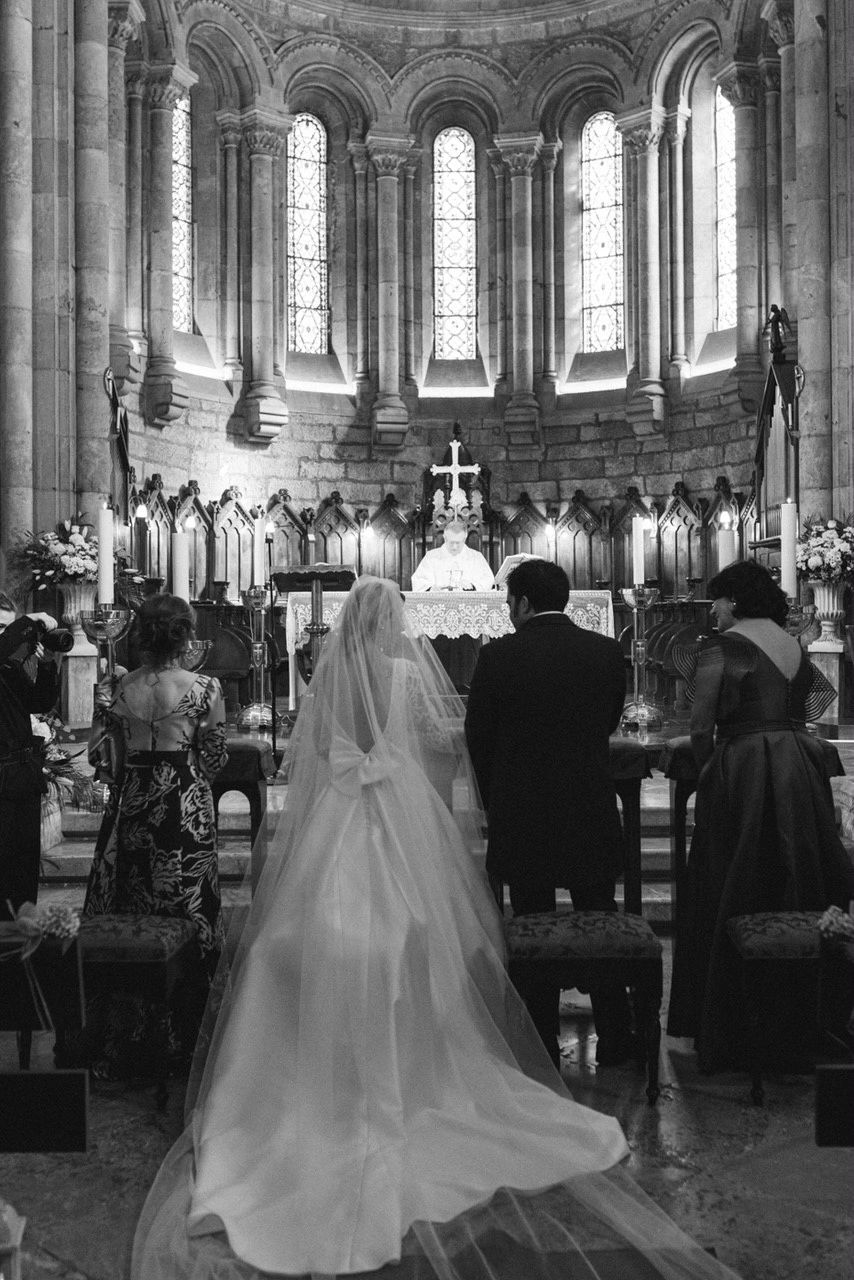 Protocolo nupcial: la ceremonia religiosa, image size:854x1280