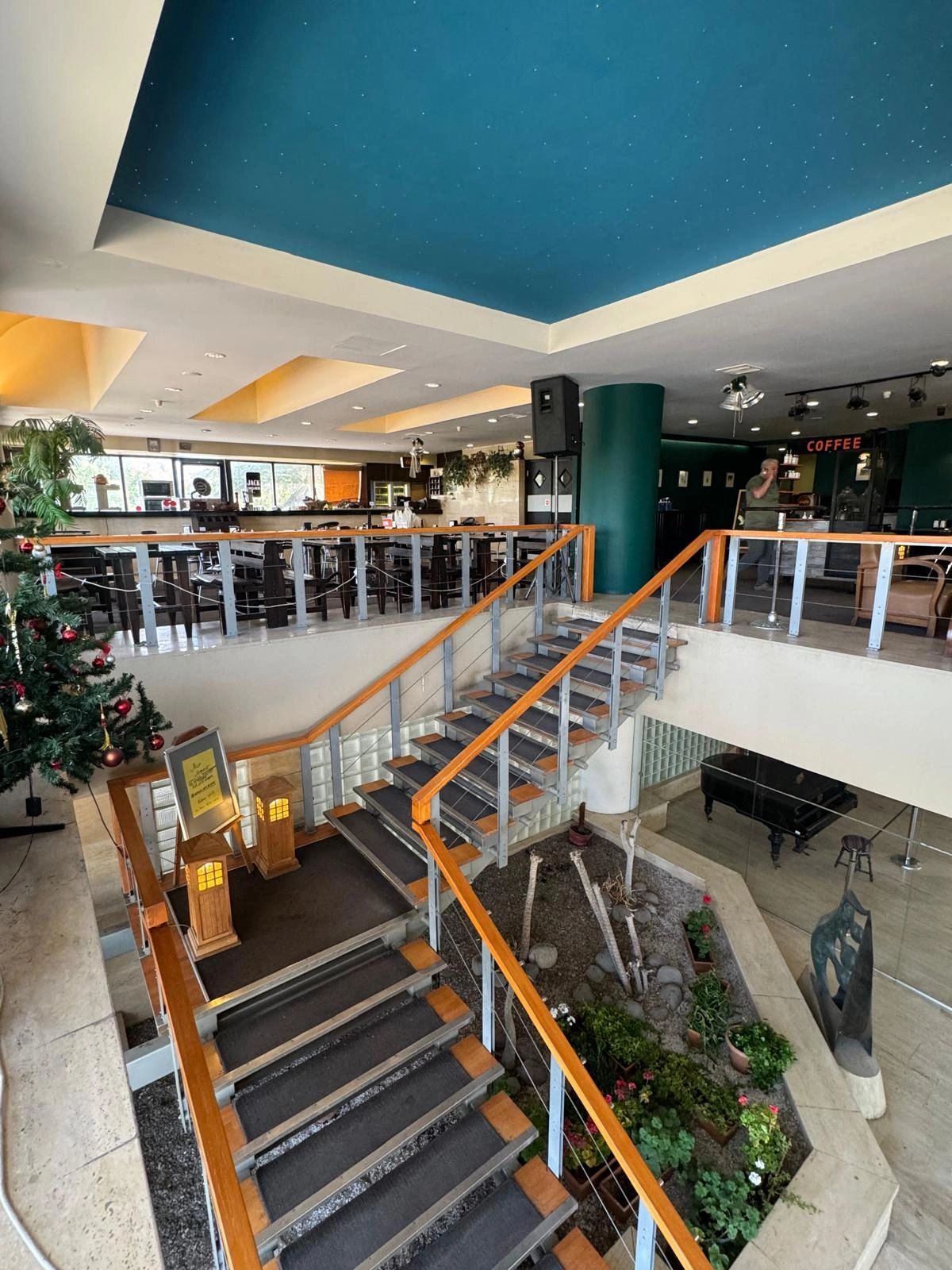 Uptown Cafe 2