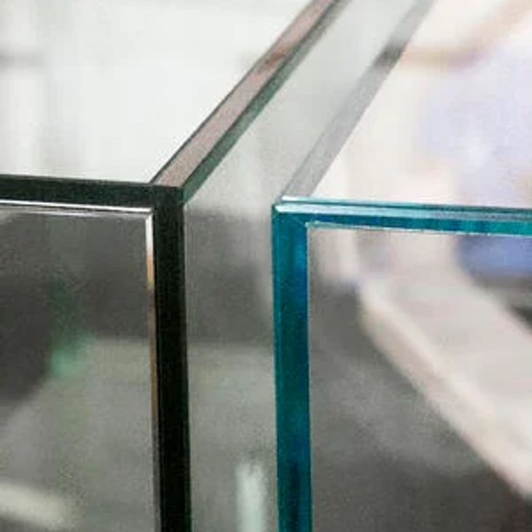 6 difference between clear glass and low iron glass