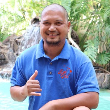Marshall Dumadag, Owner & Operator | Azul Pool Service Hawaii established 2006