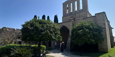 Mağusa Taksi - Bellapais Manastırı 