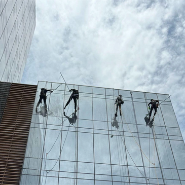 Rope access facade washing