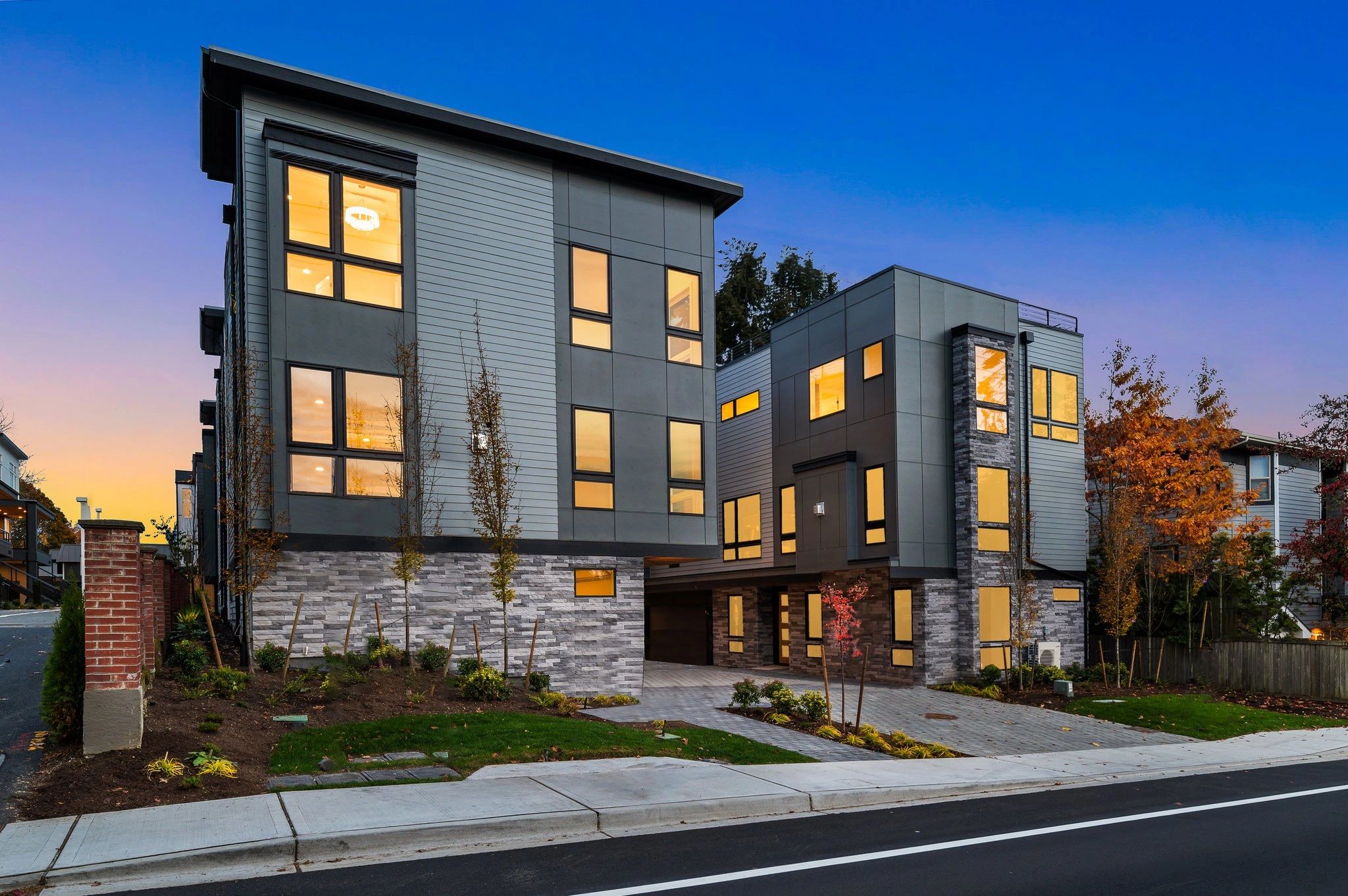 //img1.wsimg.com/isteam/ip/02c907cc-8499-41c9-b51e-fd56f30e57c4/41-web-or-mls-13320-132nd-ave-ne.jpg/:/rs=w:1300,h:800