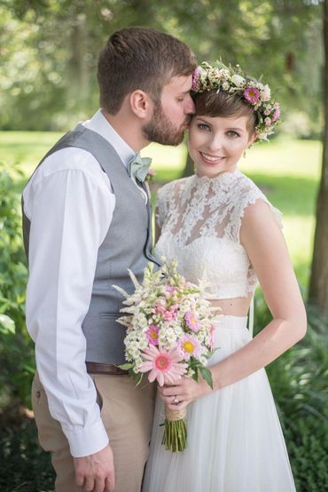   garden style bridal bouquet, wedding bouquet, wedding flowers, wildflower bouquet,