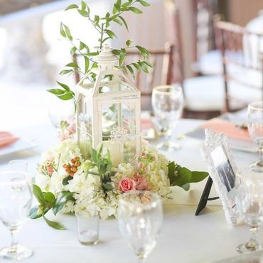 wedding reception, wedding decor, reception flowers, Orlando wedding reception, lantern centerpiece