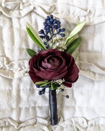 Boutonniere , grooms flower, mens flowers