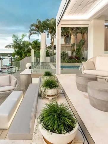 Custom outdoor living and decking area for a Gold Coast home