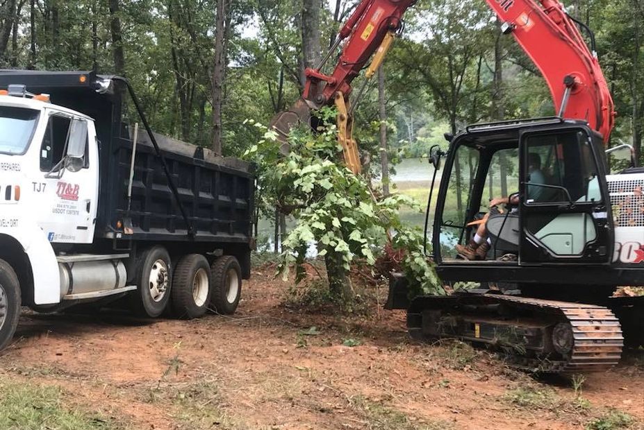 Excavator loading a dump truck 