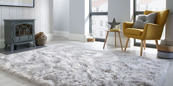 Hull Rugs Flair Rugs Faux Fur Rug 160 x 230cm Living Room Rug