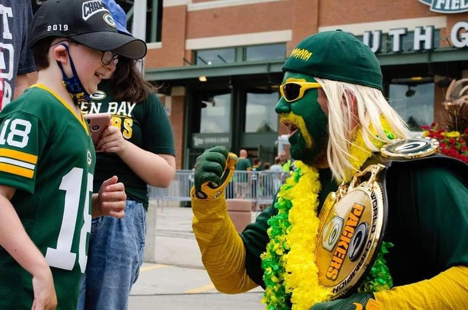 Boardman superfan celebrates love for the Green Bay Packers