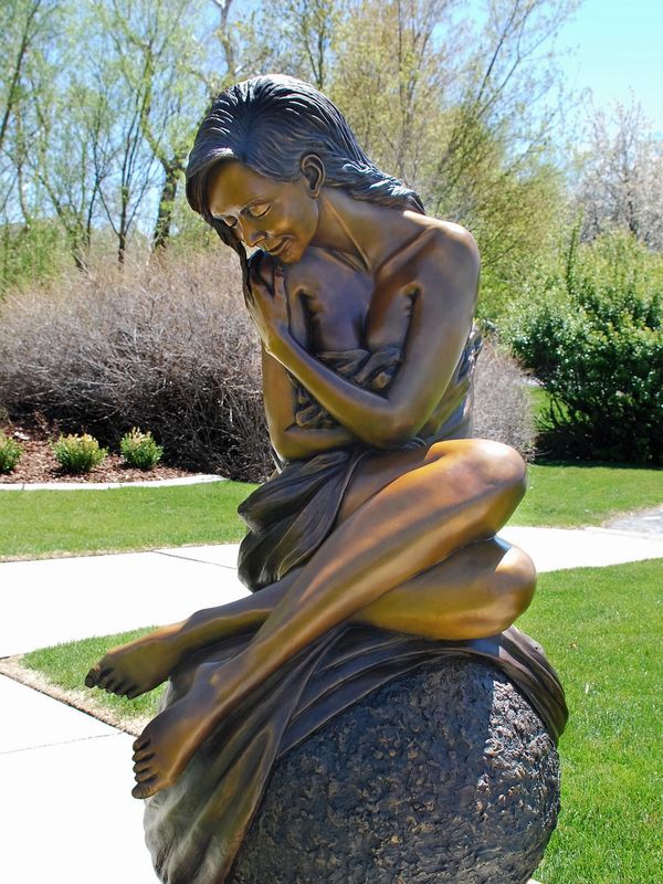  Solitaire, J. Anne Butler's life size bronze sculpture.