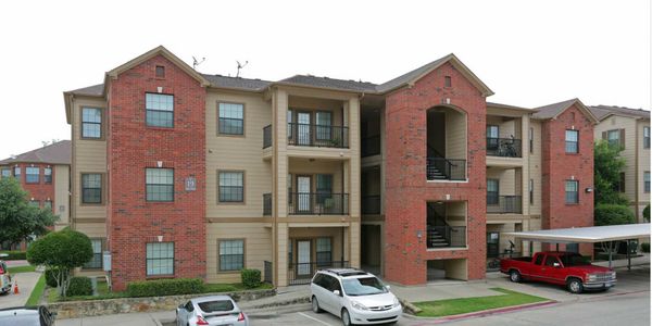 The Abbott Apartments
4599 West Davis Street
Dallas, TX
332 units
Built in 2003