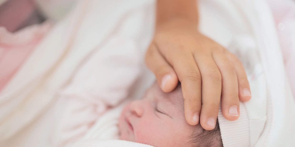 Photo | Vaccination et bébé prématuré avec infection virus rhume, toux, bronchiolite, VRS,  grippe