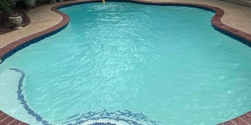Algae Clean and Pool Cleaning Services in Fairfield Village