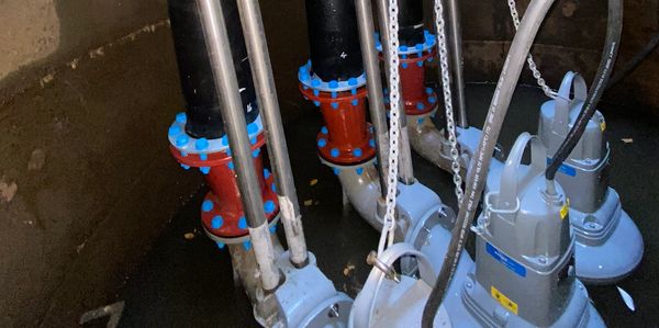 Upgraded submersible pumps and stainless steel guide rails at ICC Birmingham.