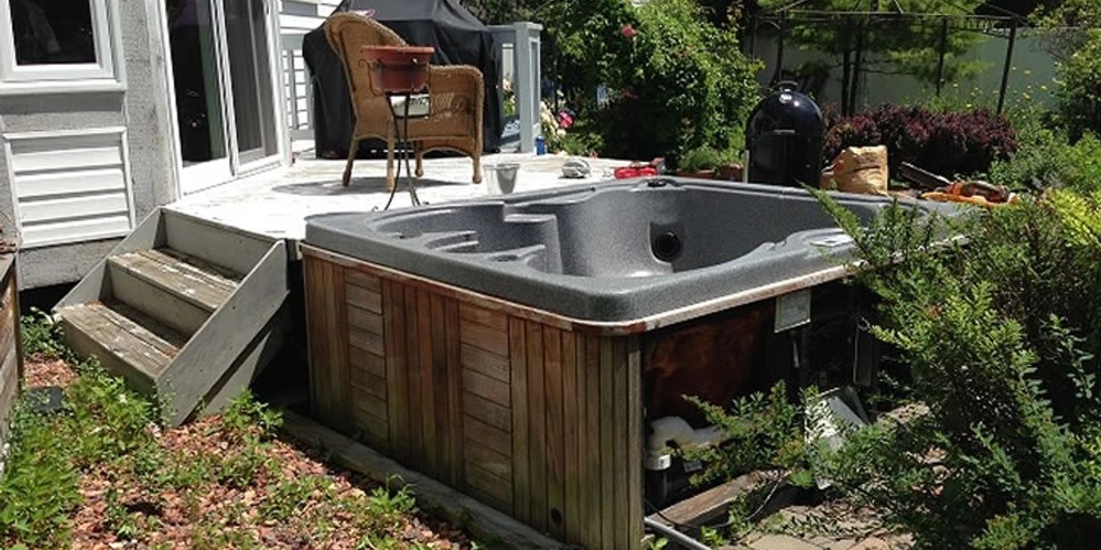 Old Hot tub Junk Removal