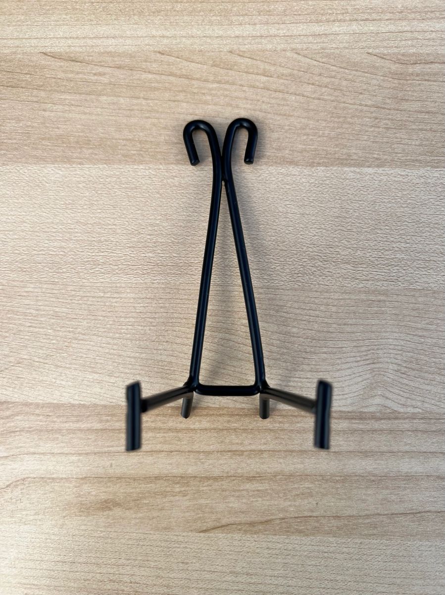 Black Metal Heart/Plate Display Stand