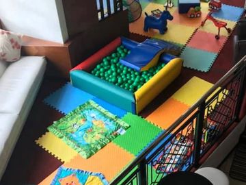 bouncy castle hire near me	
bouncy castle hire	
bouncy castle
bouncy castle hire slough