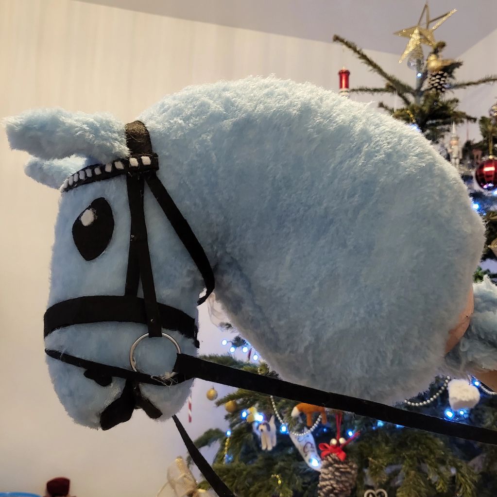Icicle - Small Hobby horse