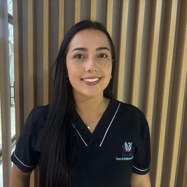 fisioterapeuta guiando tu proceso en isioterapia integral y ejercicios terapéuticos