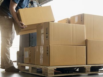  We offer reliable and cost-effective commercial courier services for businesses of all sizes